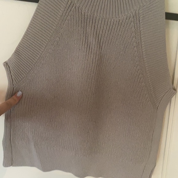 Wilfred | Aritzia Grey Creview Halter Knit Top - Picture 5 of 7